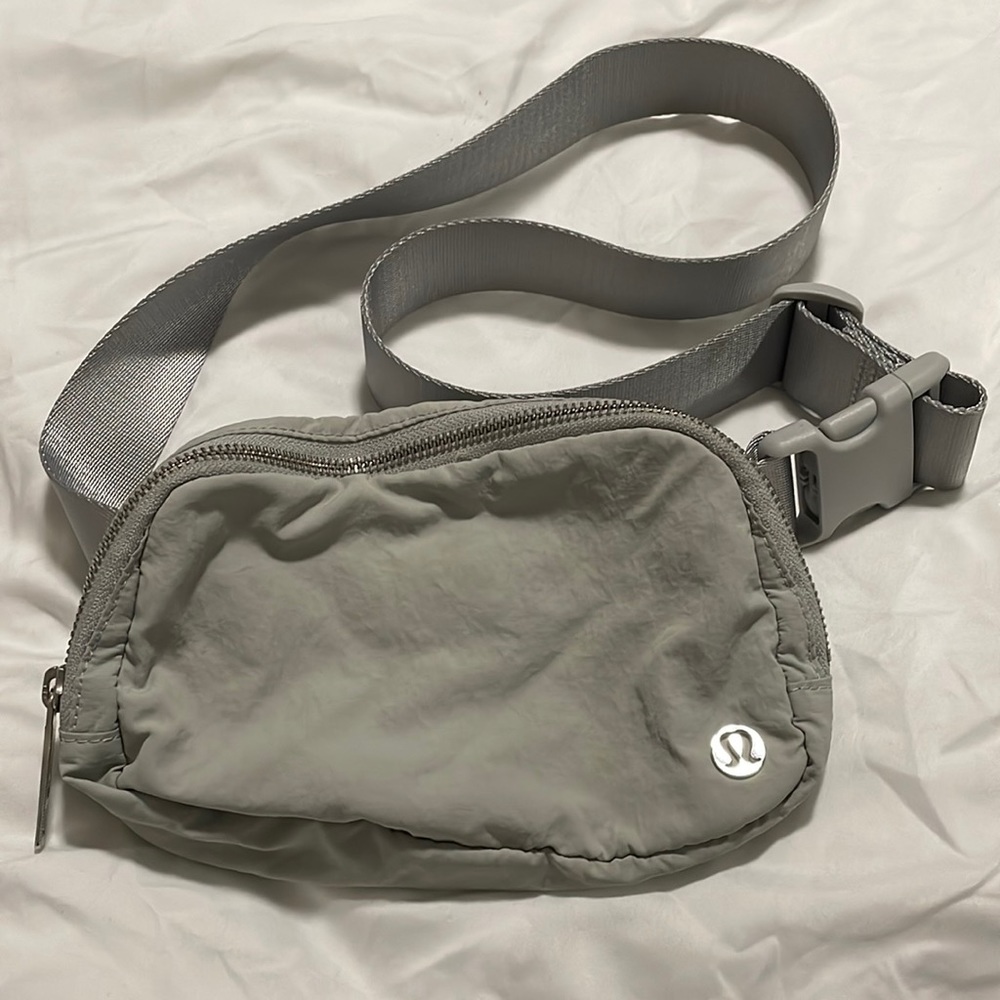 LULULEMON BELT BAG